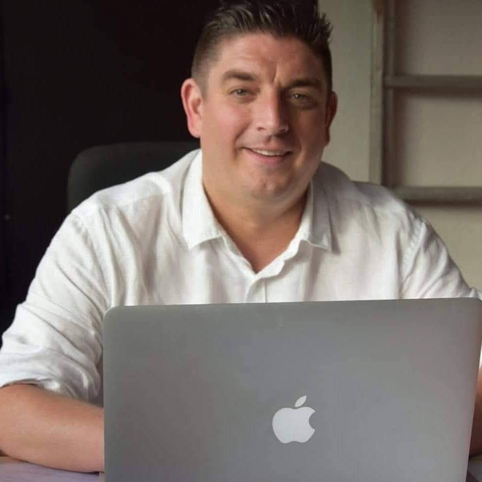 Antony Addy, Formateur Professionnel d'Adultes certifié depuis 2017, spécialisé en anglais professionnel